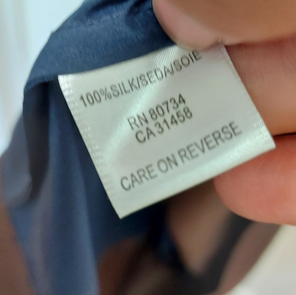 BCBG Maxazria Silk V neck midi dress - Picture 9 of 10